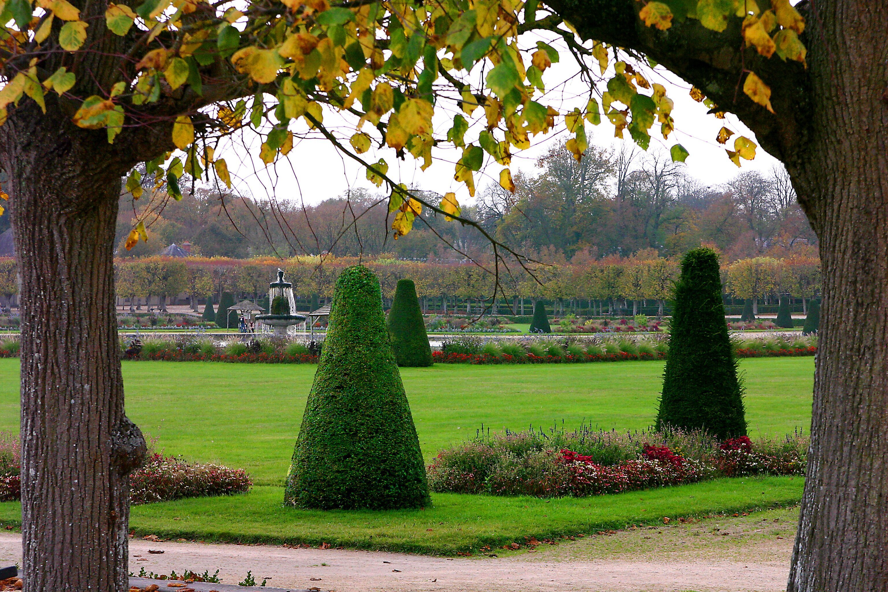 The Château Gardens - Fontainebleau Tourisme - Fontainebleau Tourisme