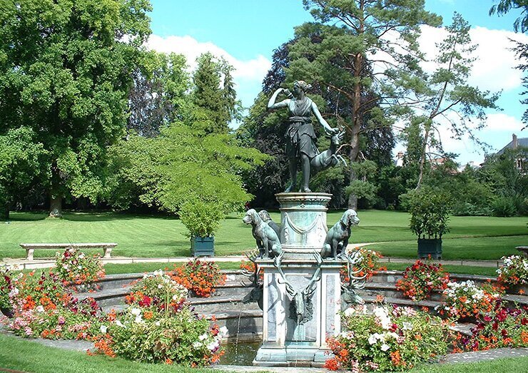 chateau de fontainebleau gardens